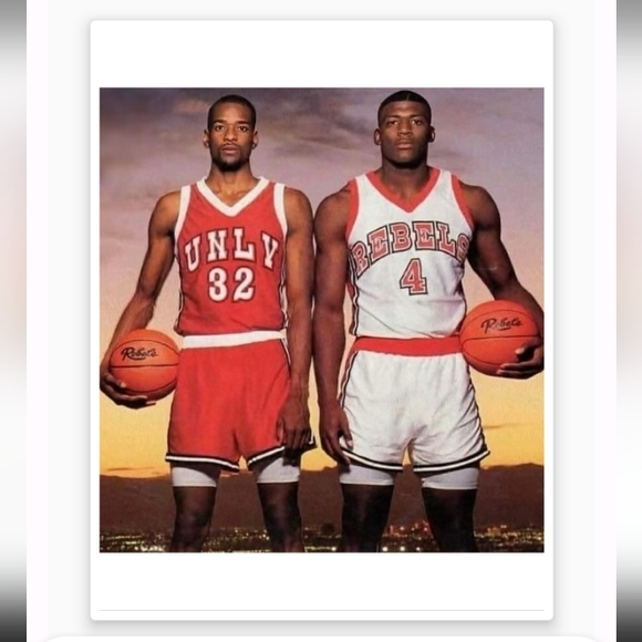 LARRY JOHNSON 8.5x11 OLD SCHOOL ULTRA GLOSSY BASKETBALL 7 POSTER BUNDLE SET!🔥 - Picture 6 of 7